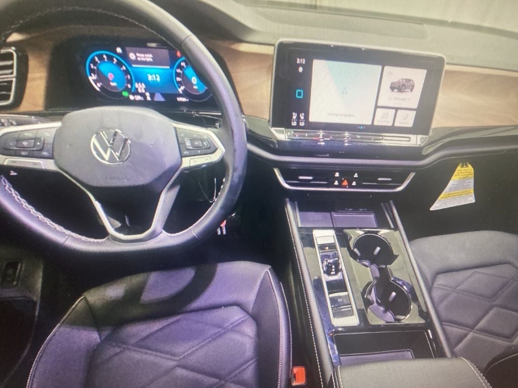 2024 Volkswagen Atlas 2.0T SE w/Technology