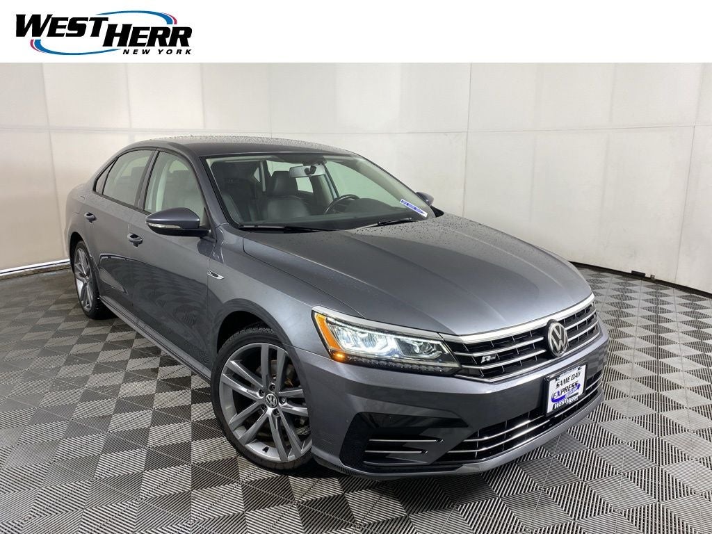 2018 Volkswagen Passat 2.0T R-Line