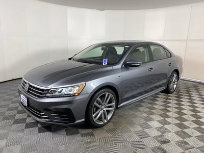 2018 Volkswagen Passat 2.0T R-Line