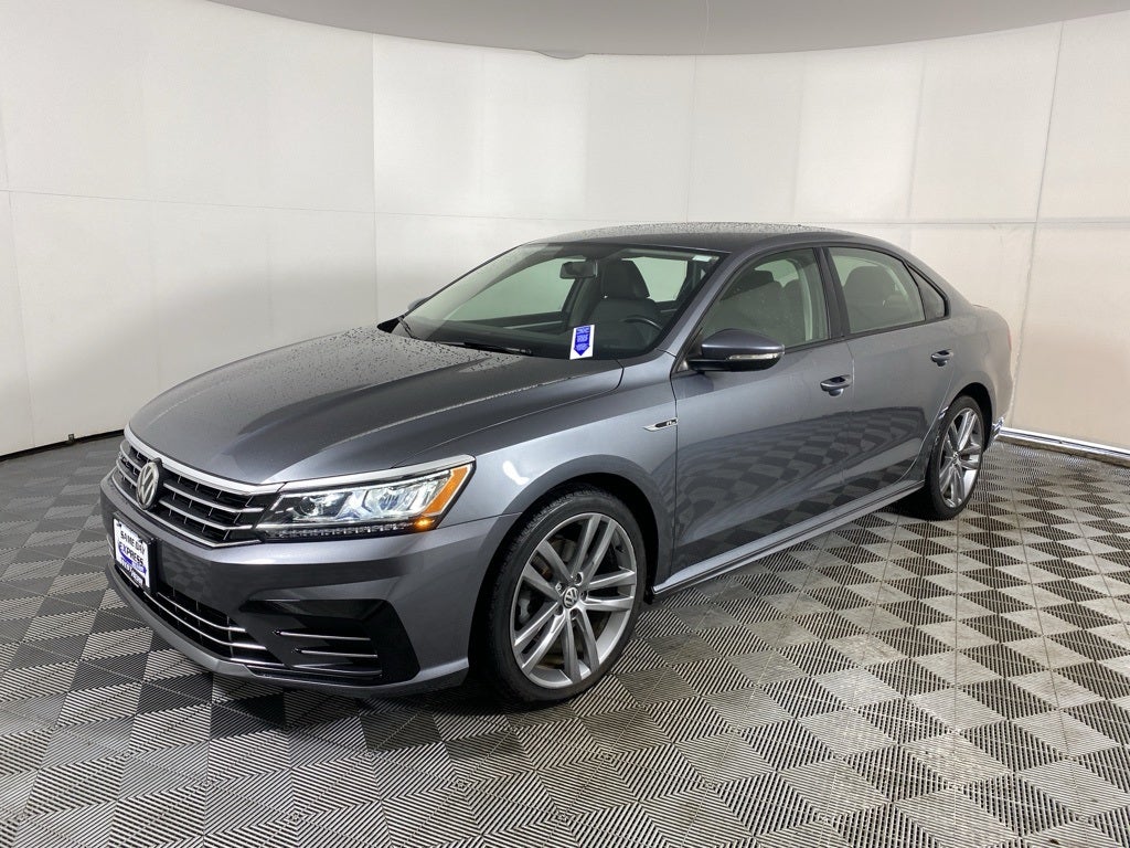 2018 Volkswagen Passat 2.0T R-Line