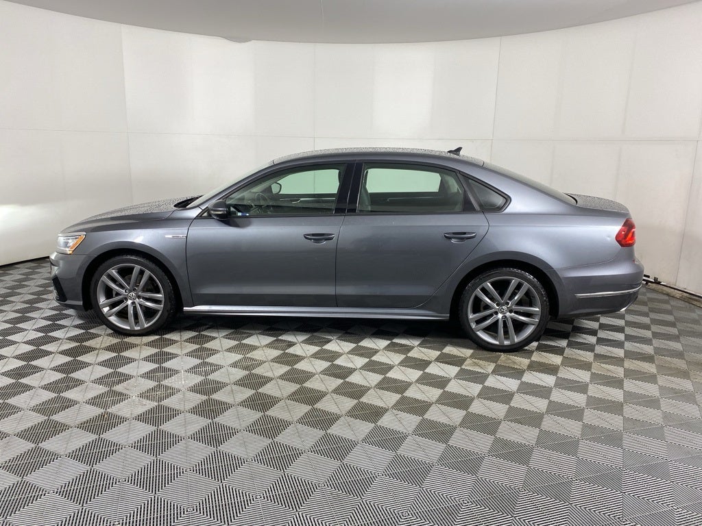 2018 Volkswagen Passat 2.0T R-Line