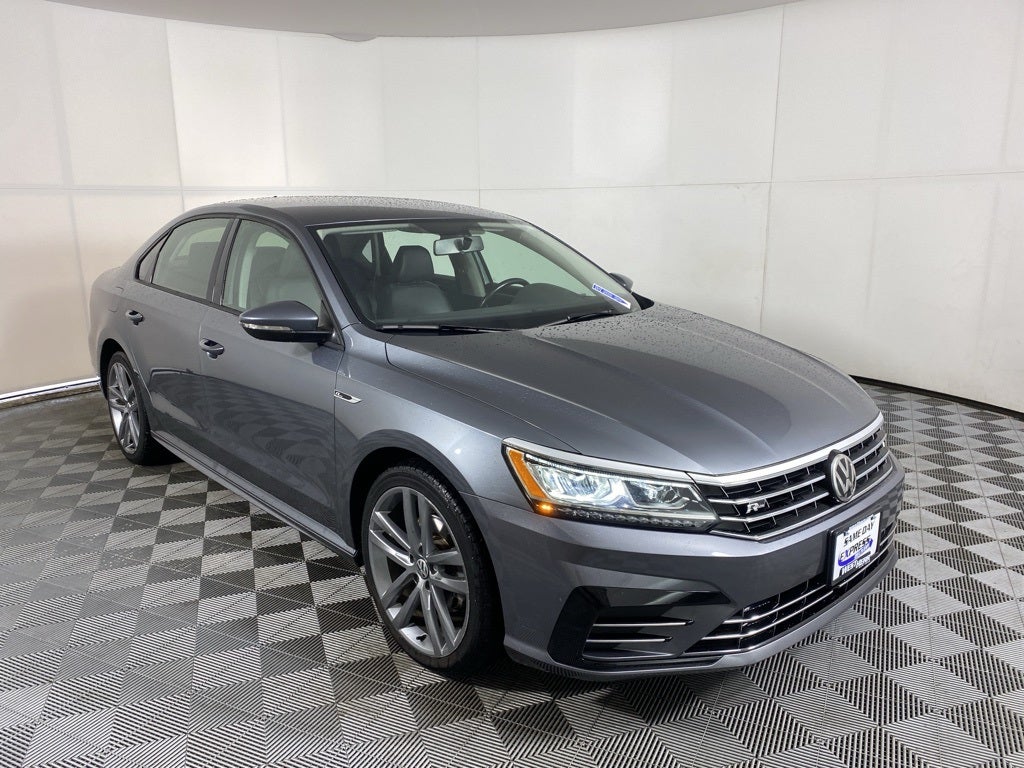 2018 Volkswagen Passat 2.0T R-Line