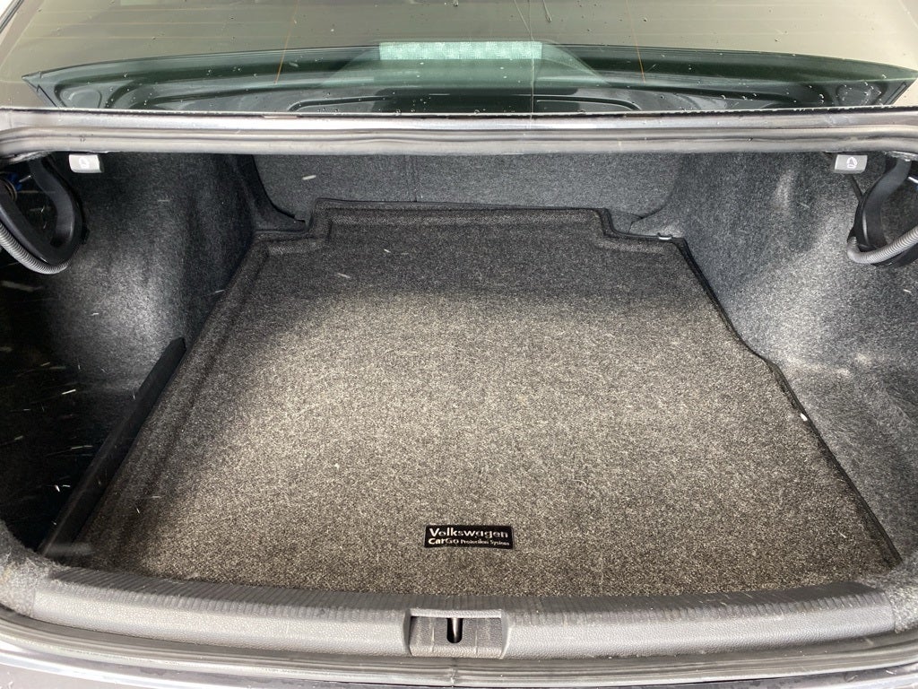 2018 Volkswagen Passat 2.0T R-Line