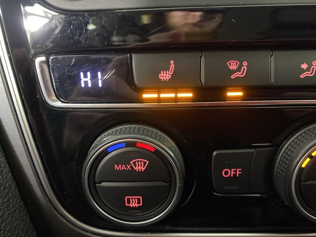 2018 Volkswagen Passat 2.0T R-Line