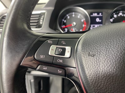 2018 Volkswagen Passat 2.0T R-Line