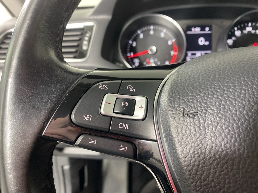 2018 Volkswagen Passat 2.0T R-Line