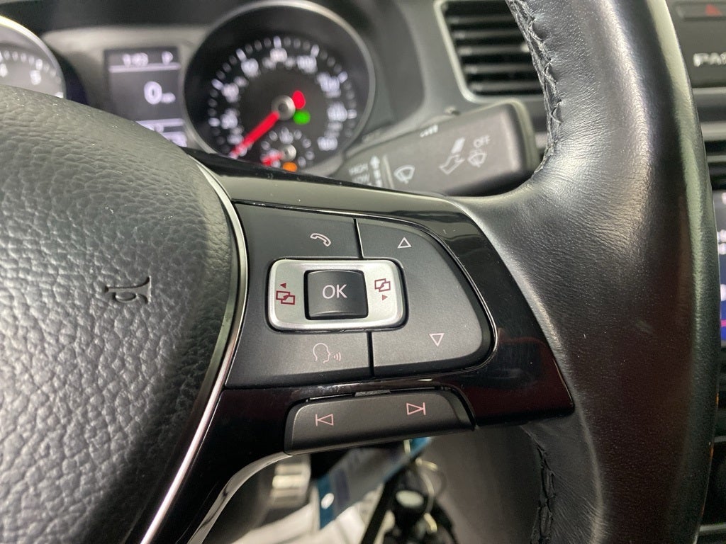 2018 Volkswagen Passat 2.0T R-Line