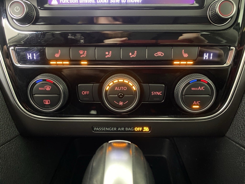 2018 Volkswagen Passat 2.0T R-Line