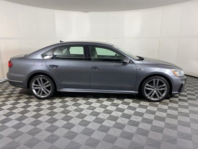 2018 Volkswagen Passat 2.0T R-Line