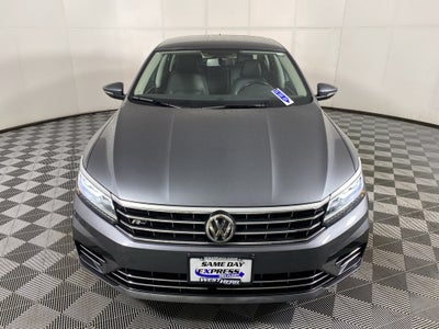 2018 Volkswagen Passat 2.0T R-Line