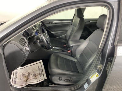 2018 Volkswagen Passat 2.0T R-Line