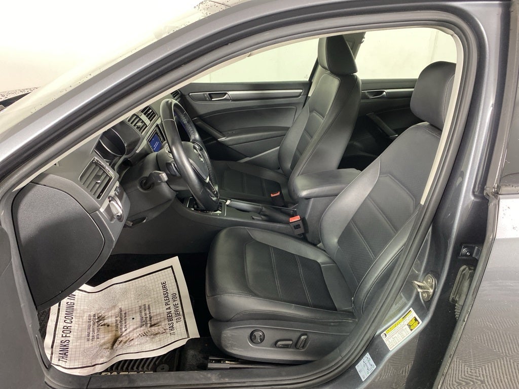 2018 Volkswagen Passat 2.0T R-Line