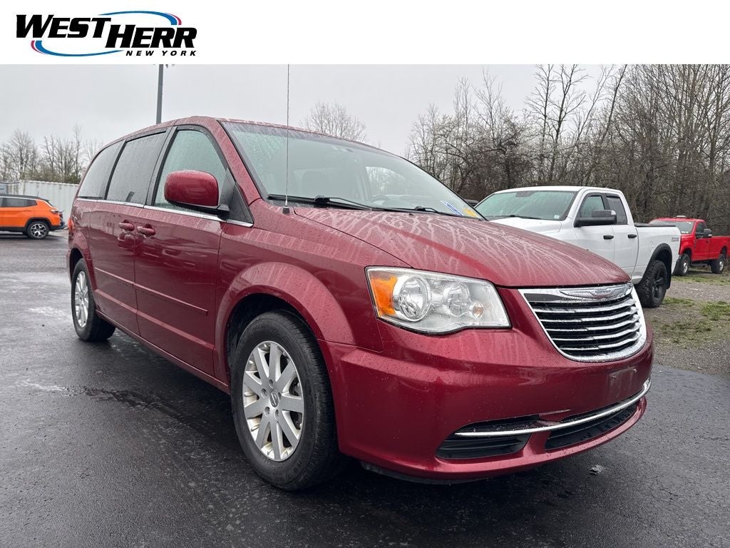 2015 Chrysler Town & Country LX