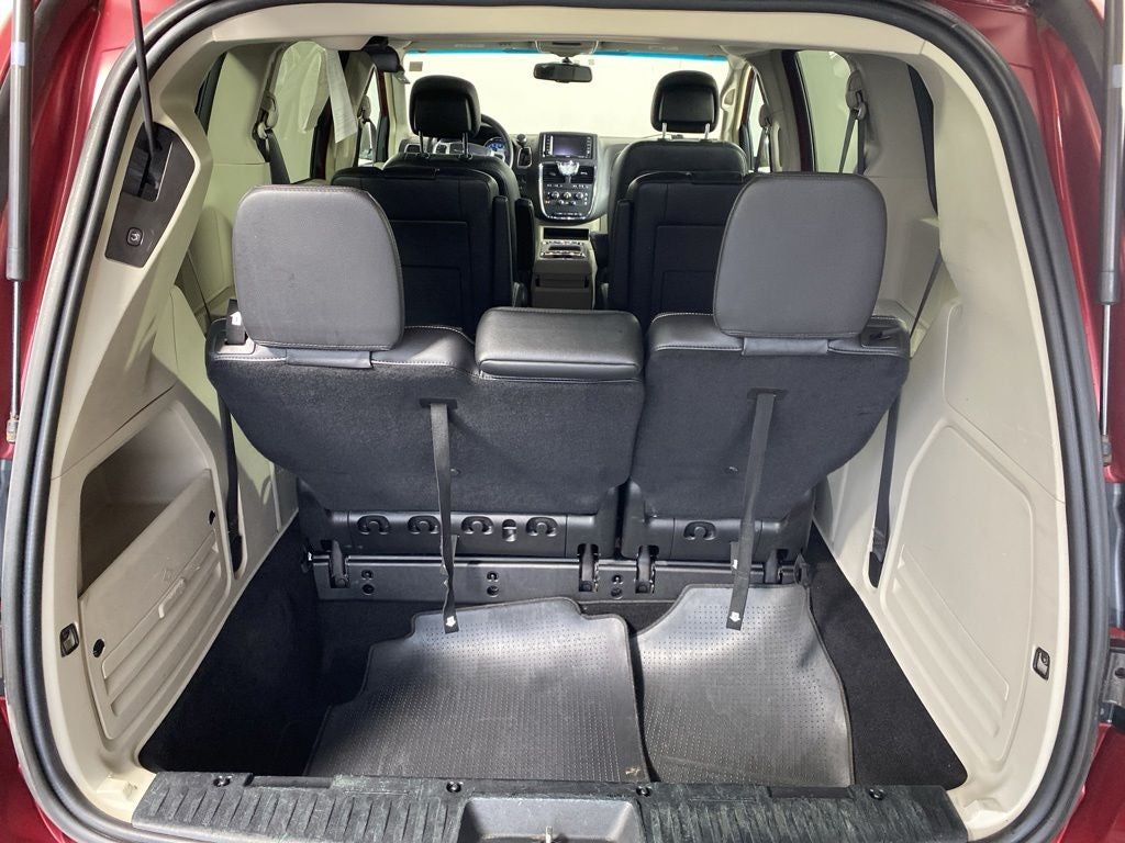 2015 Chrysler Town & Country LX