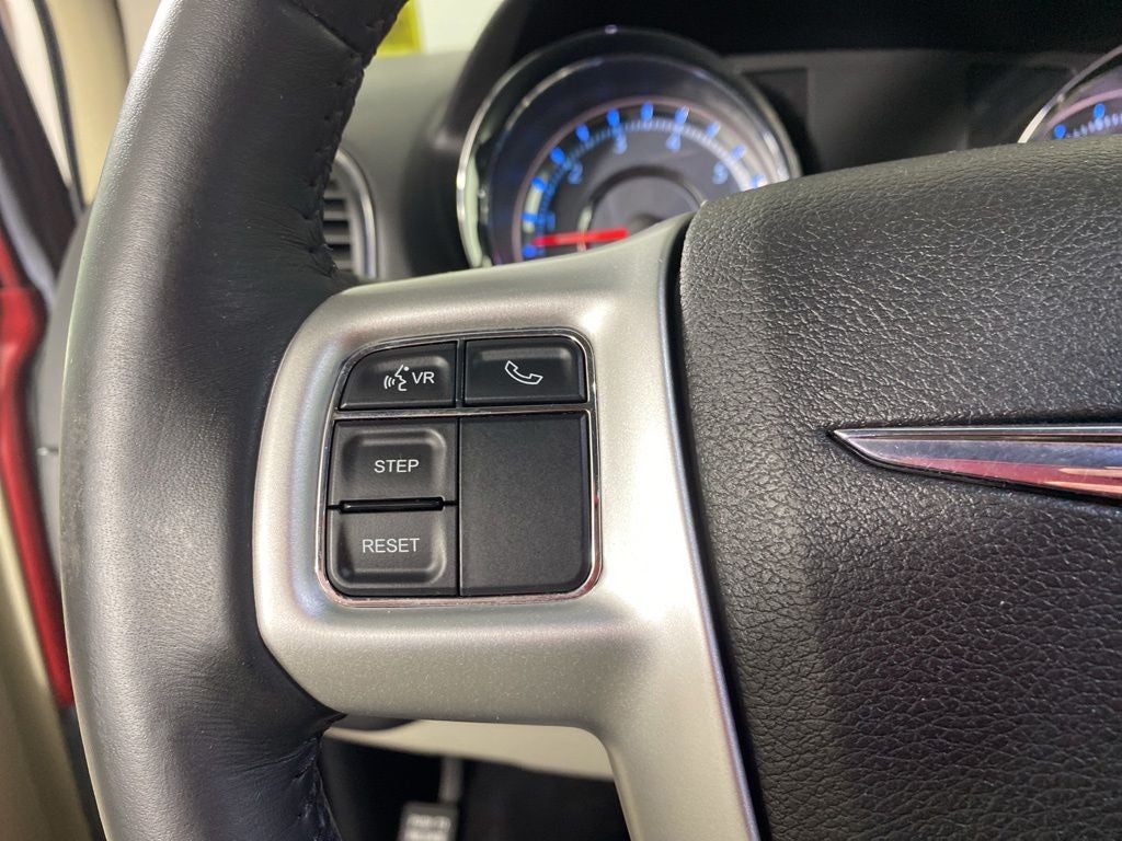 2015 Chrysler Town & Country LX