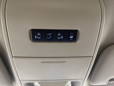 2015 Chrysler Town & Country LX