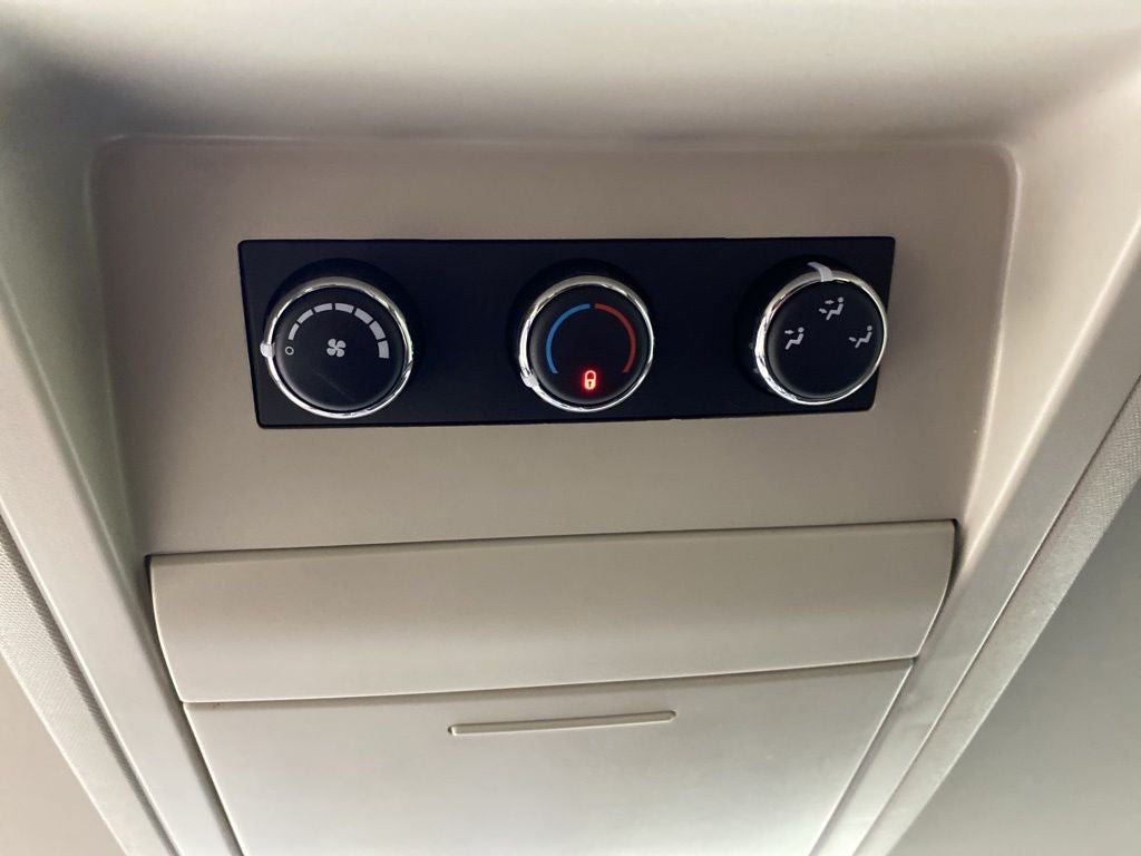 2015 Chrysler Town & Country LX