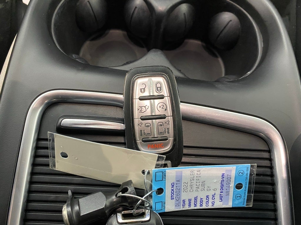 2022 Chrysler Pacifica Touring L