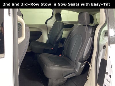 2024 Chrysler Voyager LX