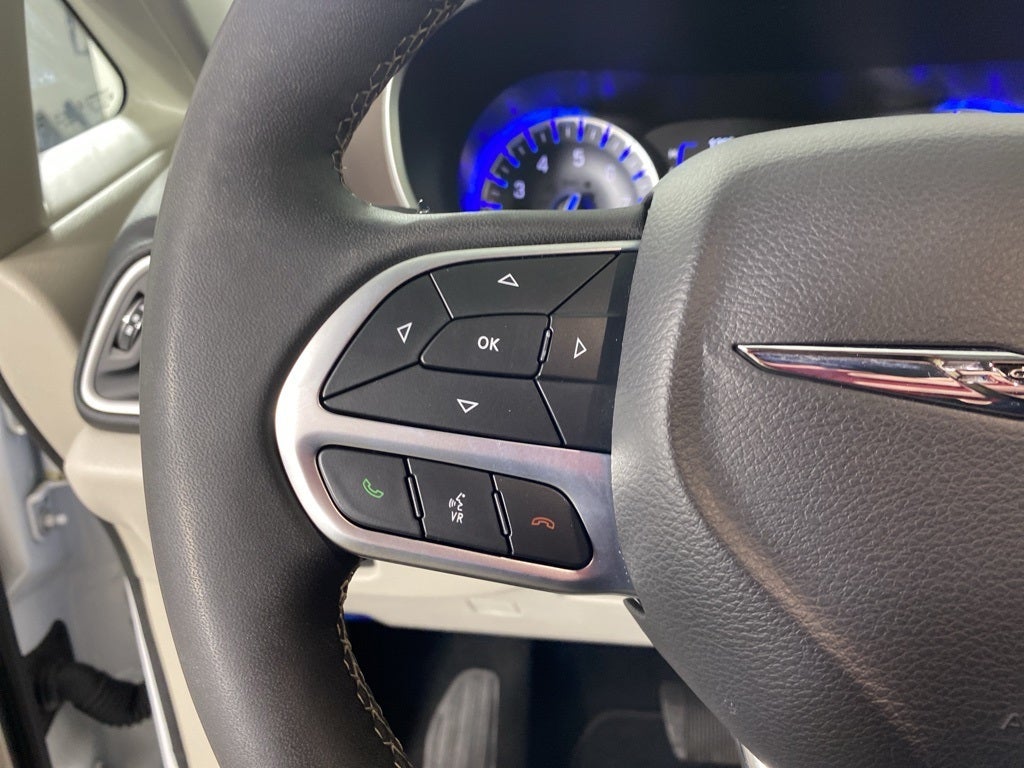 2024 Chrysler Voyager LX