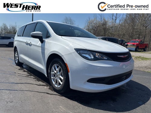 2023 Chrysler Voyager LX