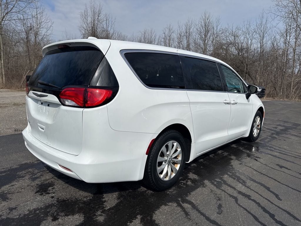 2017 Chrysler Pacifica Touring
