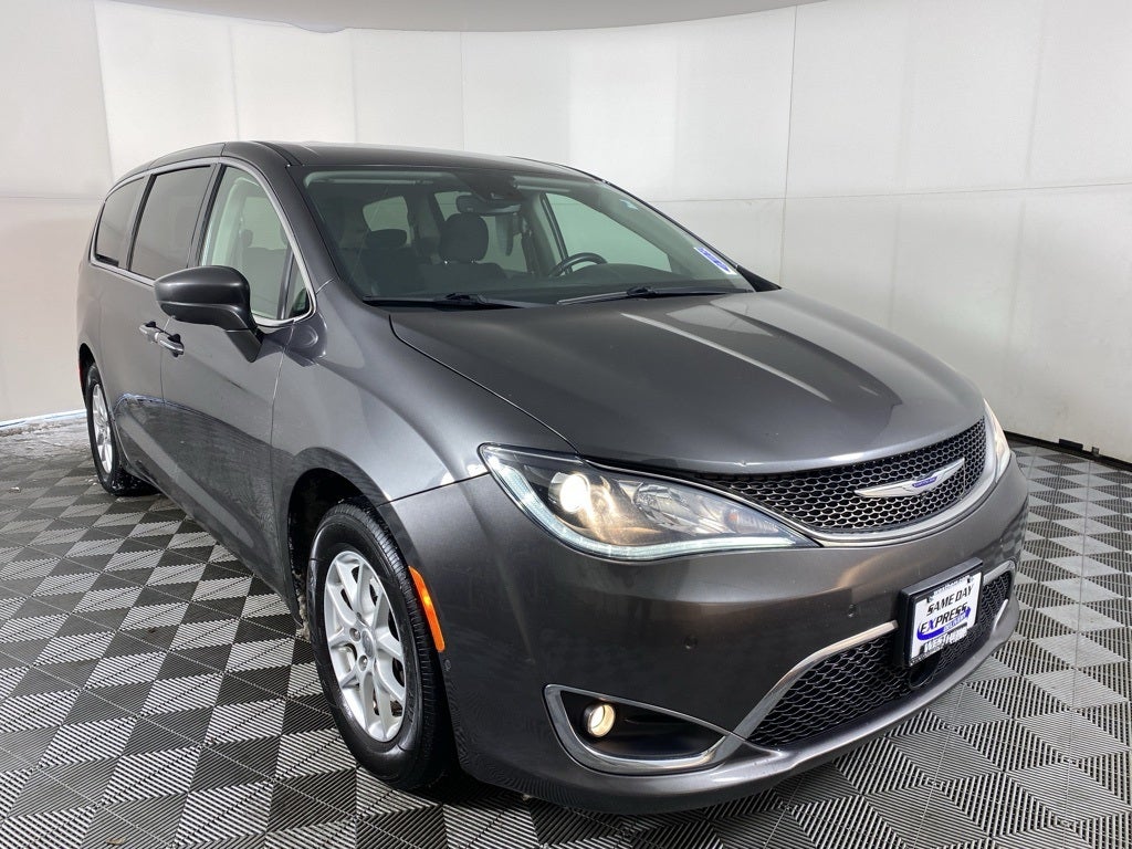 2020 Chrysler Pacifica Touring