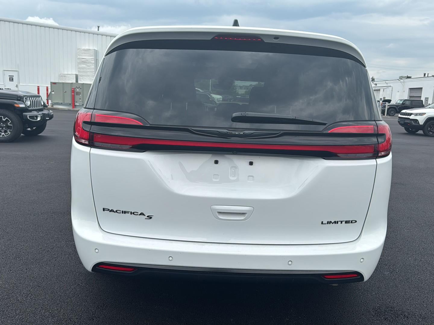 2025 Chrysler Pacifica Limited