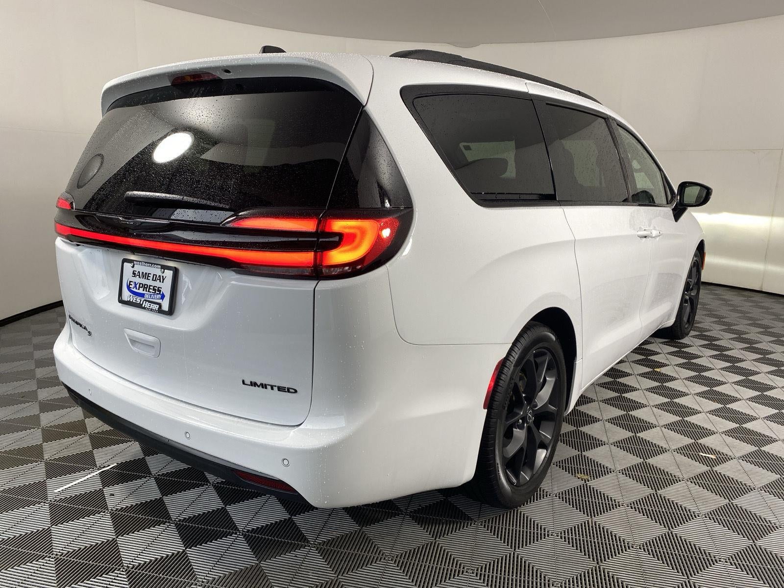 2025 Chrysler Pacifica Limited
