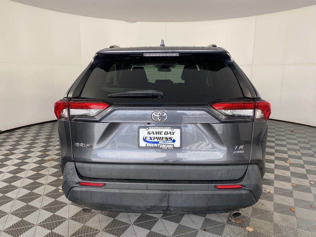 2021 Toyota RAV4 LE