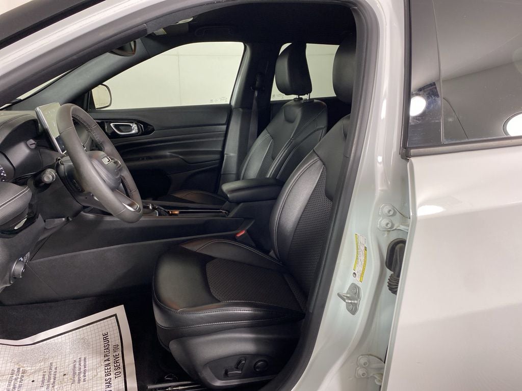 2023 Jeep Compass Altitude