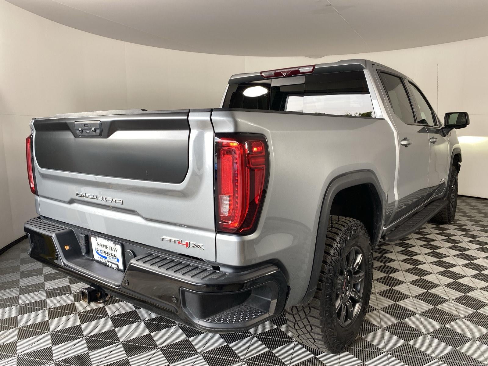 2024 GMC Sierra 1500 AT4X