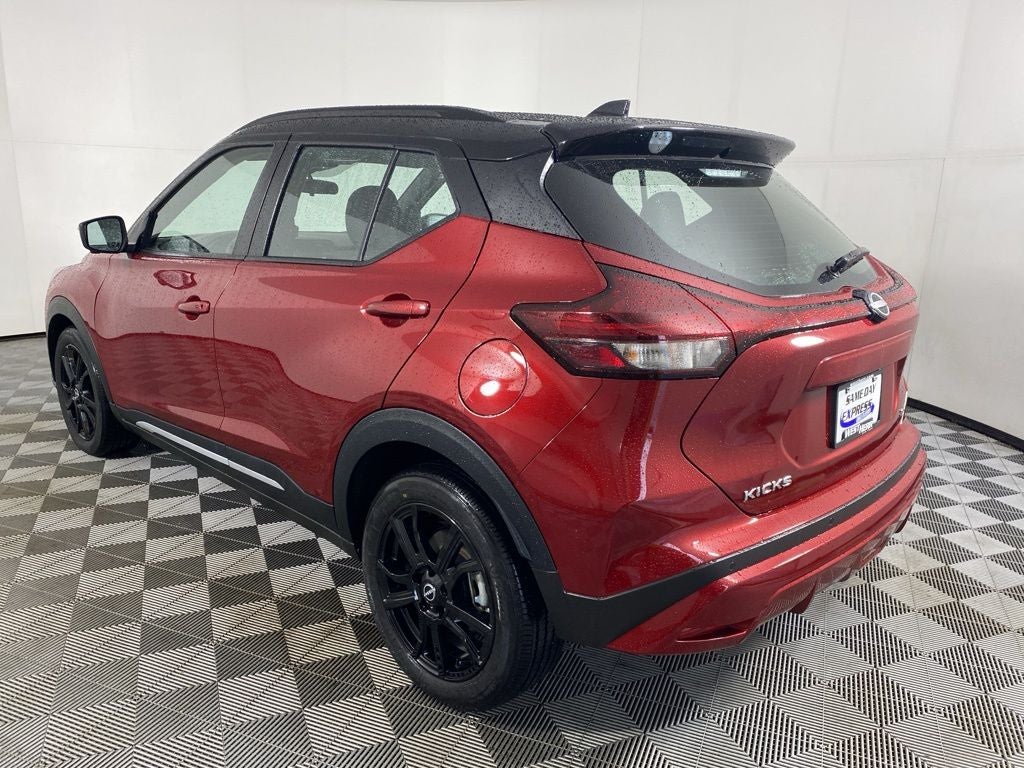2024 Nissan Kicks SR