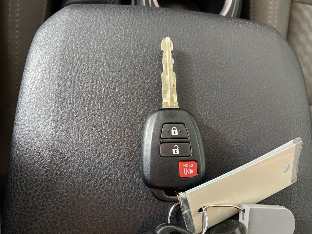 2023 Toyota Tacoma SR V6