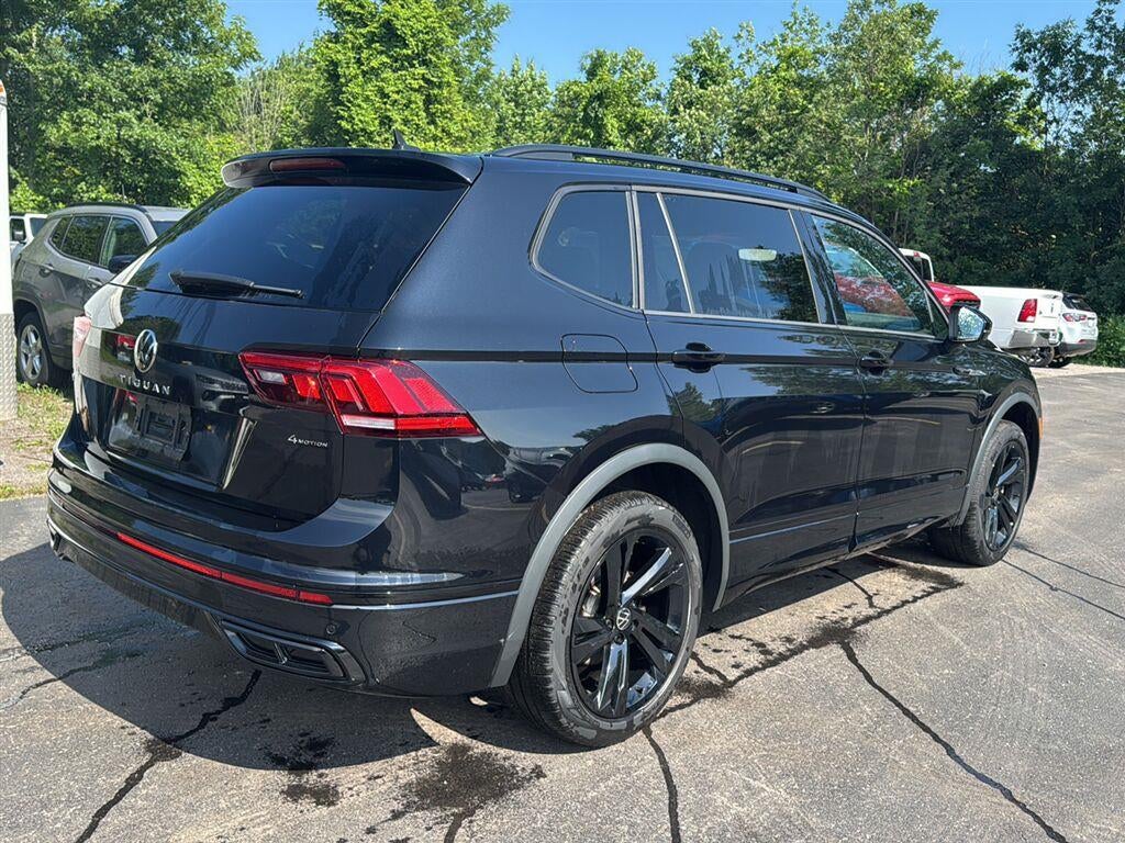 2024 Volkswagen Tiguan SE R-Line Black