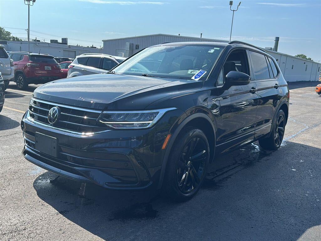 2024 Volkswagen Tiguan SE R-Line Black