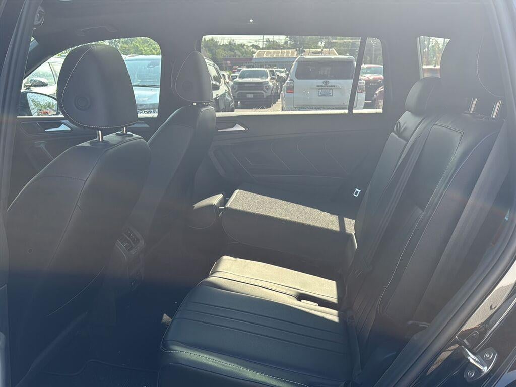 2024 Volkswagen Tiguan SE R-Line Black