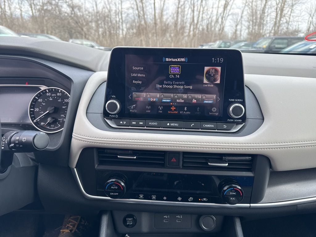 2025 Nissan Rogue SV