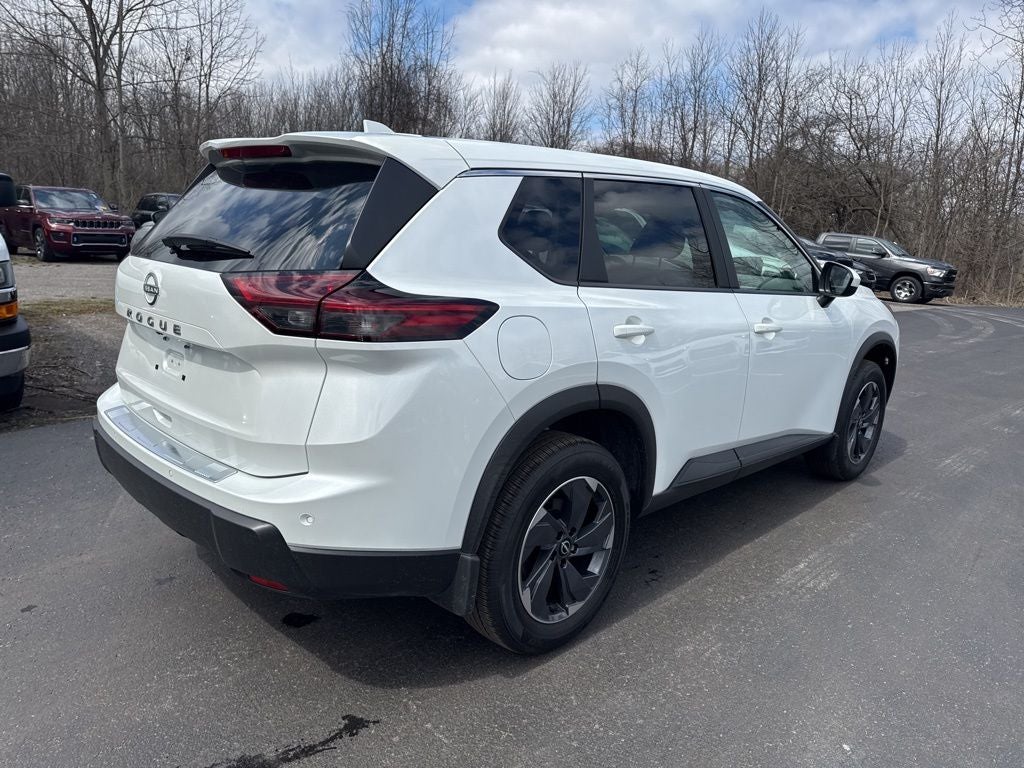 2025 Nissan Rogue SV