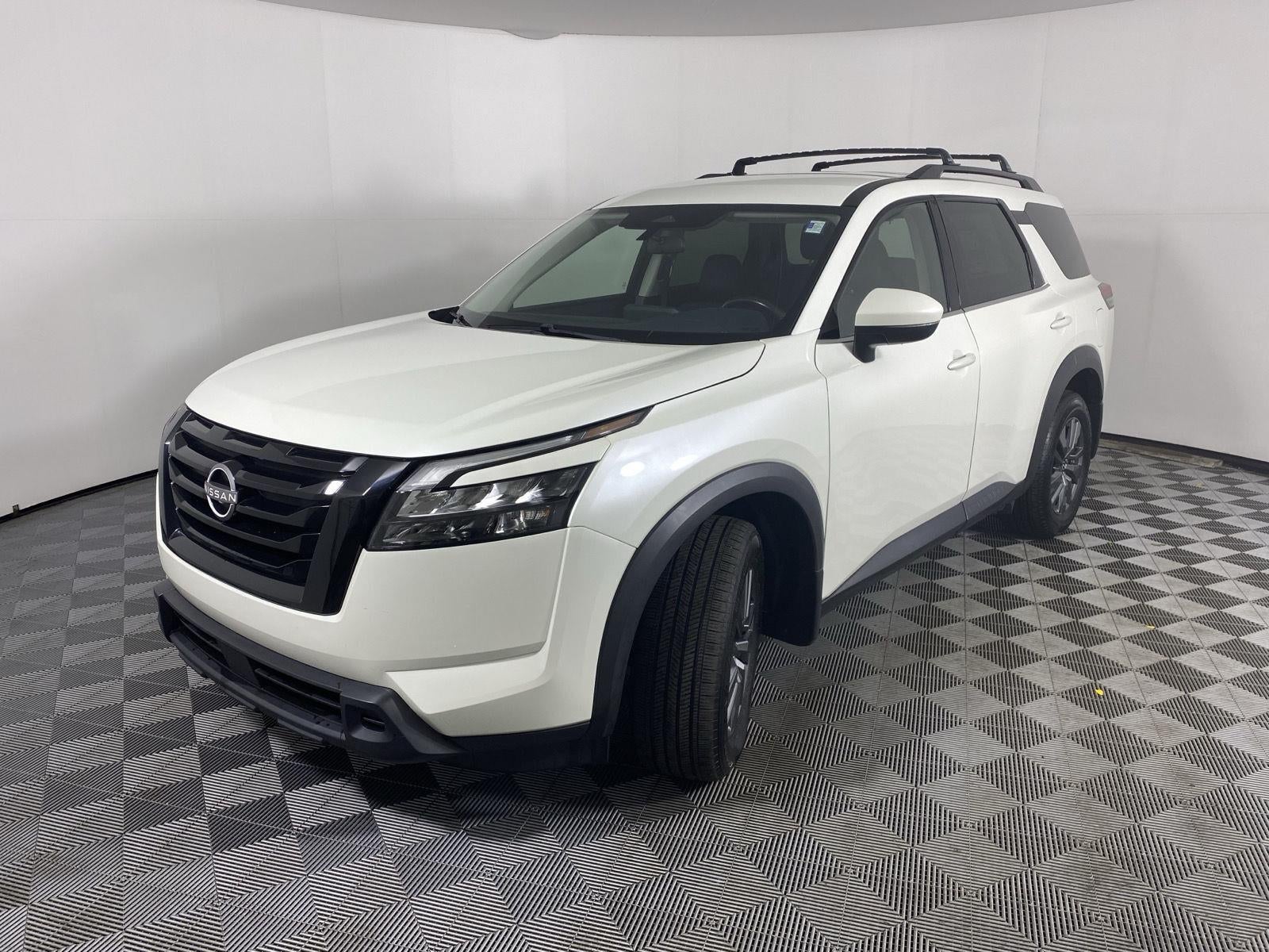 2023 Nissan Pathfinder SV