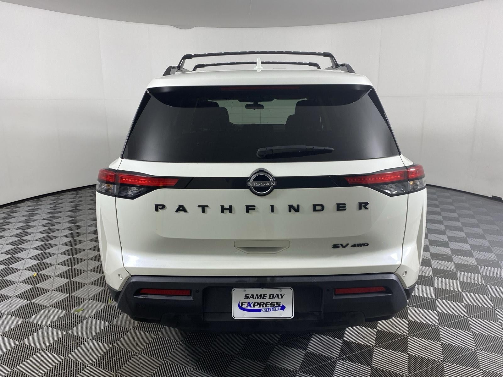 2023 Nissan Pathfinder SV