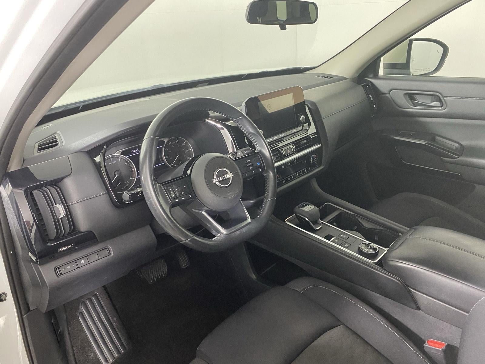 2023 Nissan Pathfinder SV