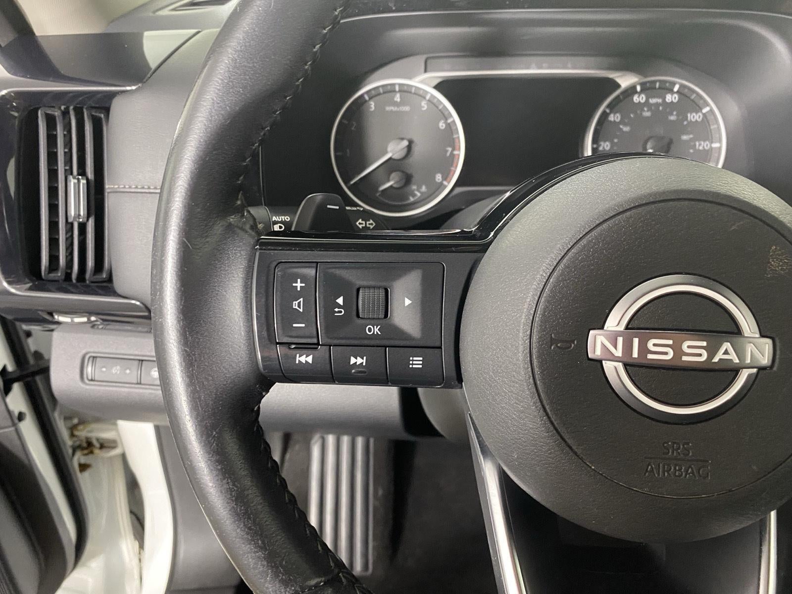 2023 Nissan Pathfinder SV