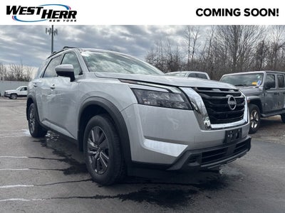 2024 Nissan Pathfinder SV