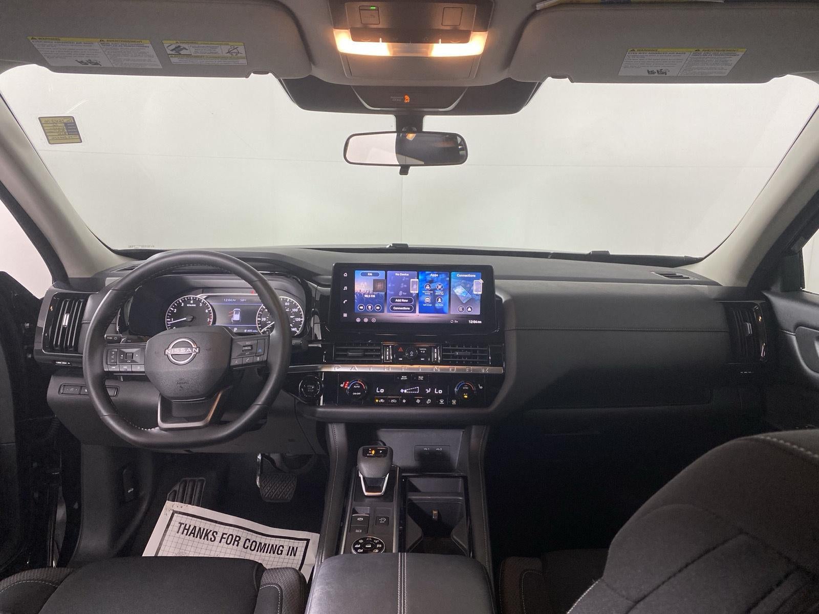 2026 Nissan Pathfinder SV