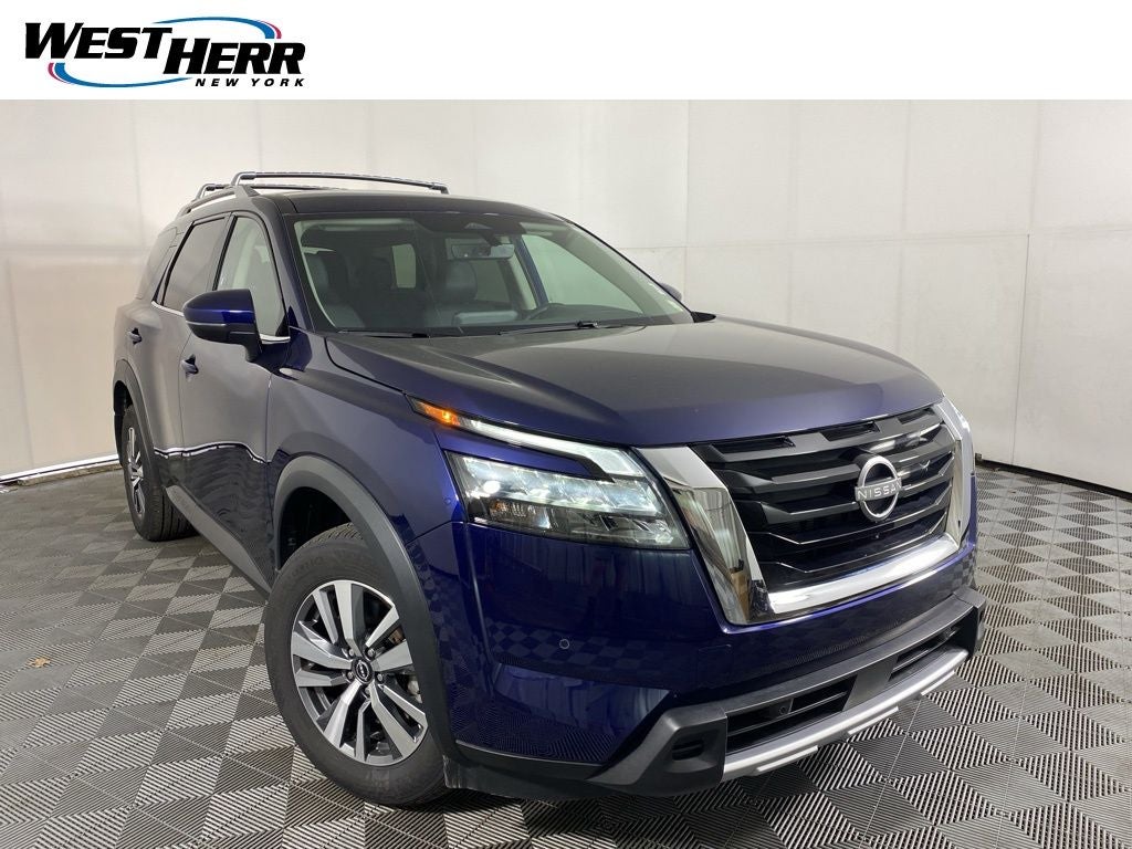 2025 Nissan Pathfinder SL