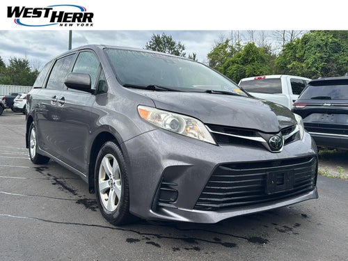 2018 Toyota Sienna LE
