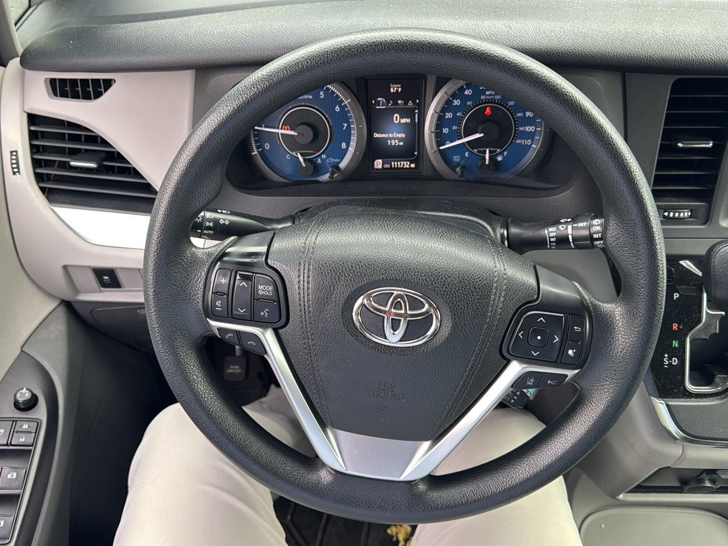 2018 Toyota Sienna LE