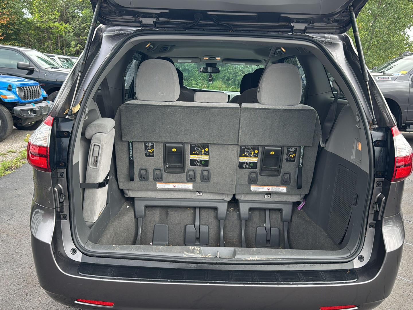 2018 Toyota Sienna LE