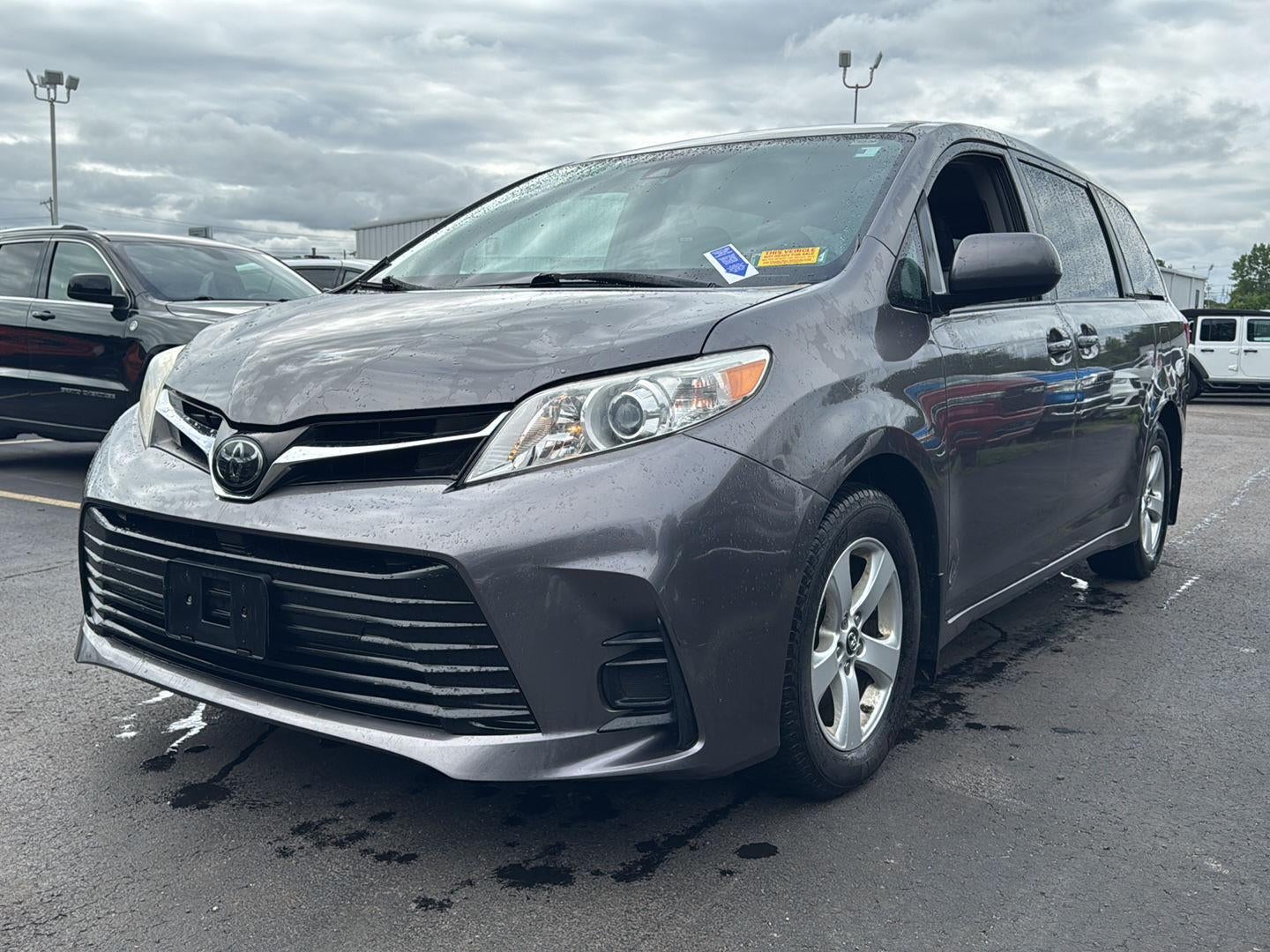 2018 Toyota Sienna LE